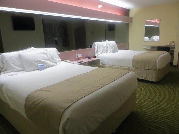 Cedar Bluff Inn image 7